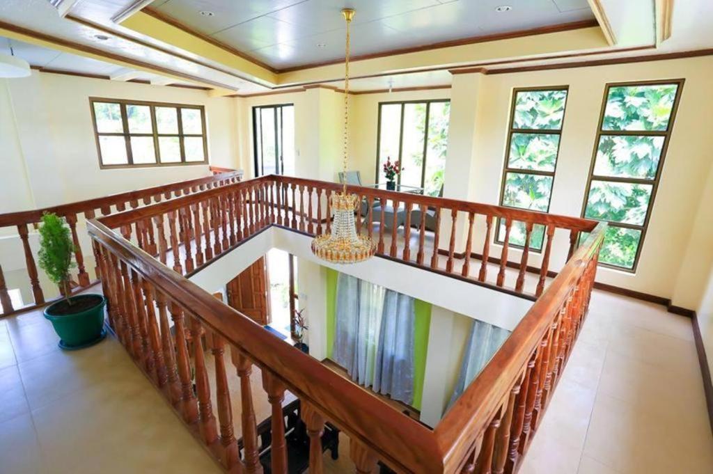 Hillside Villa Basco Bagian luar foto